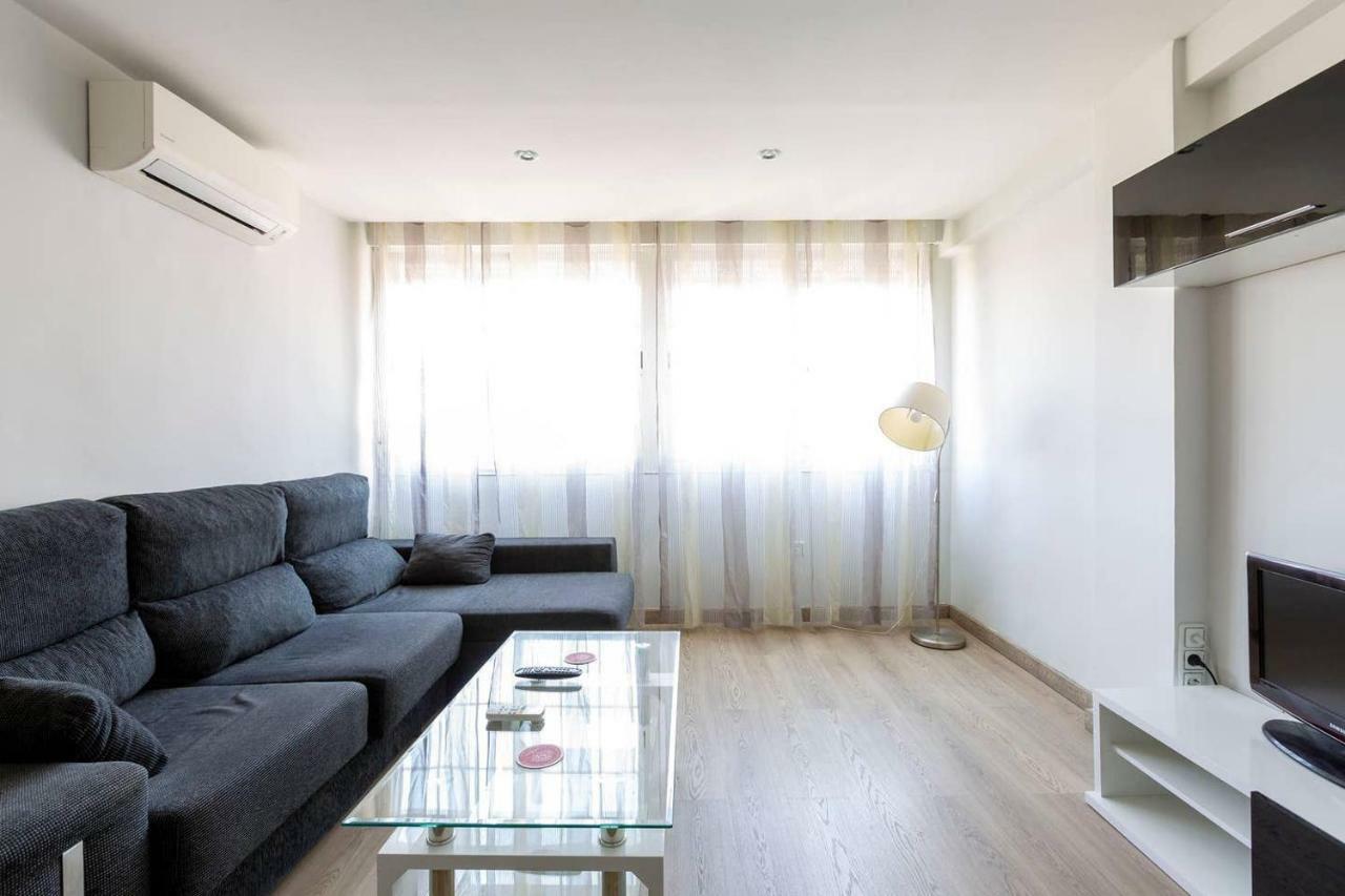 Apartamentos La Vaguada Suites Madrid Exterior photo
